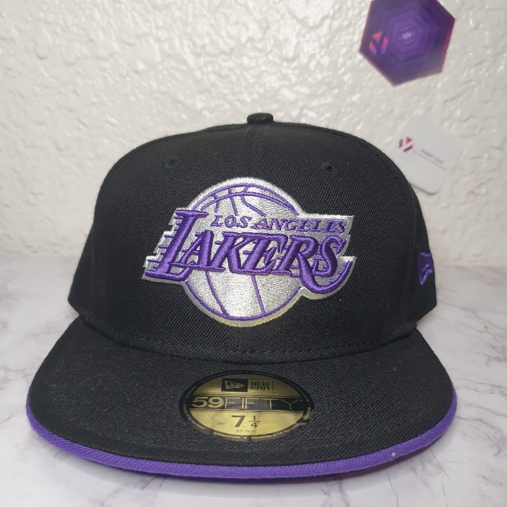 LOS ANGELES LAKERS NBA NEW ERA 59FIFTY BLACK AND PURPLE FITTED HAT/CAP NWT 7 1/4